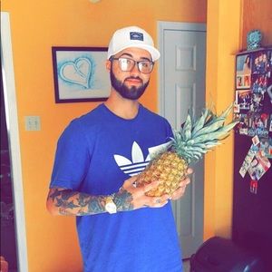 Meet your Posher, Mitchell